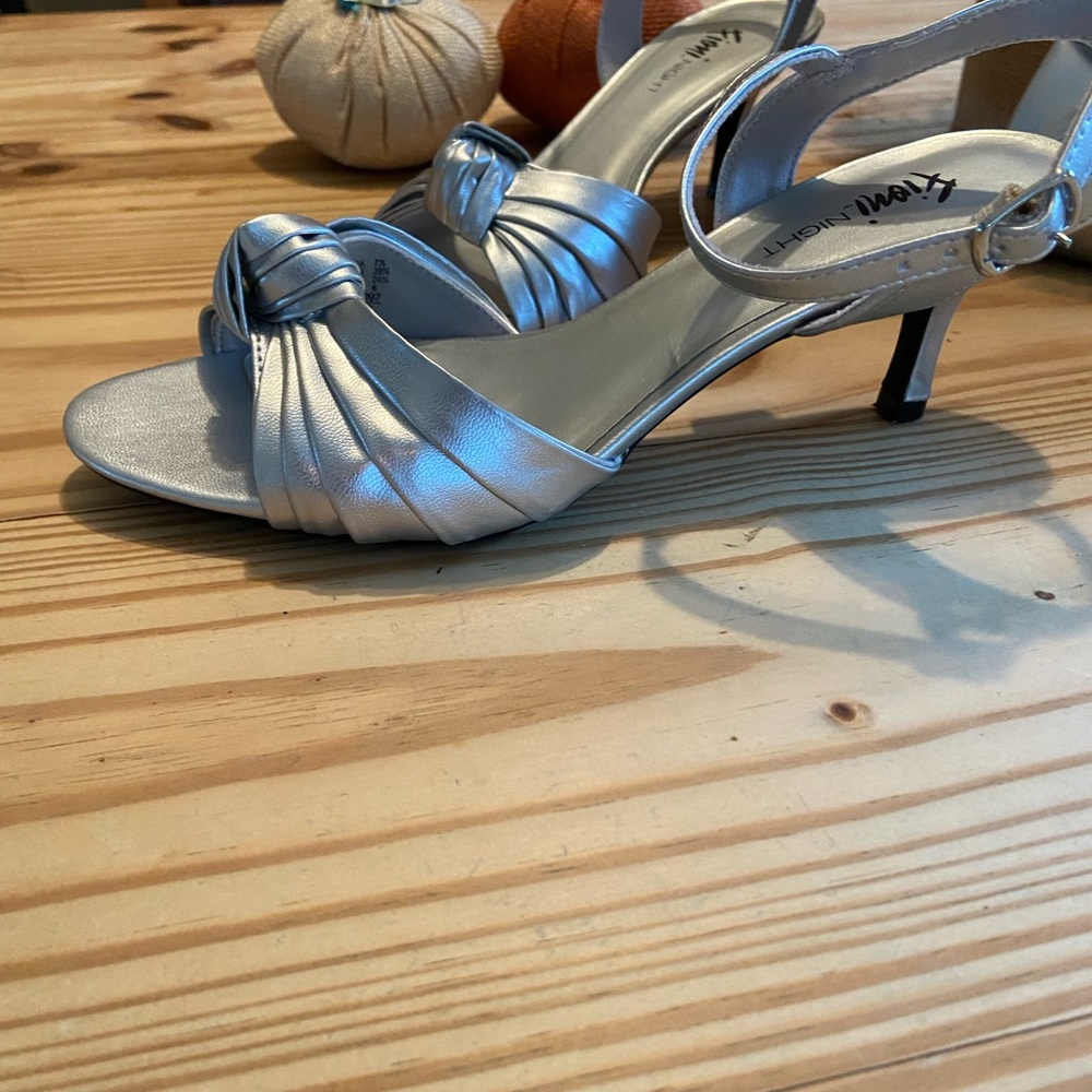 FIONI Night Dressy, Comfy Silver Open Toe Strap Sandals Only - Picture 3 of 4